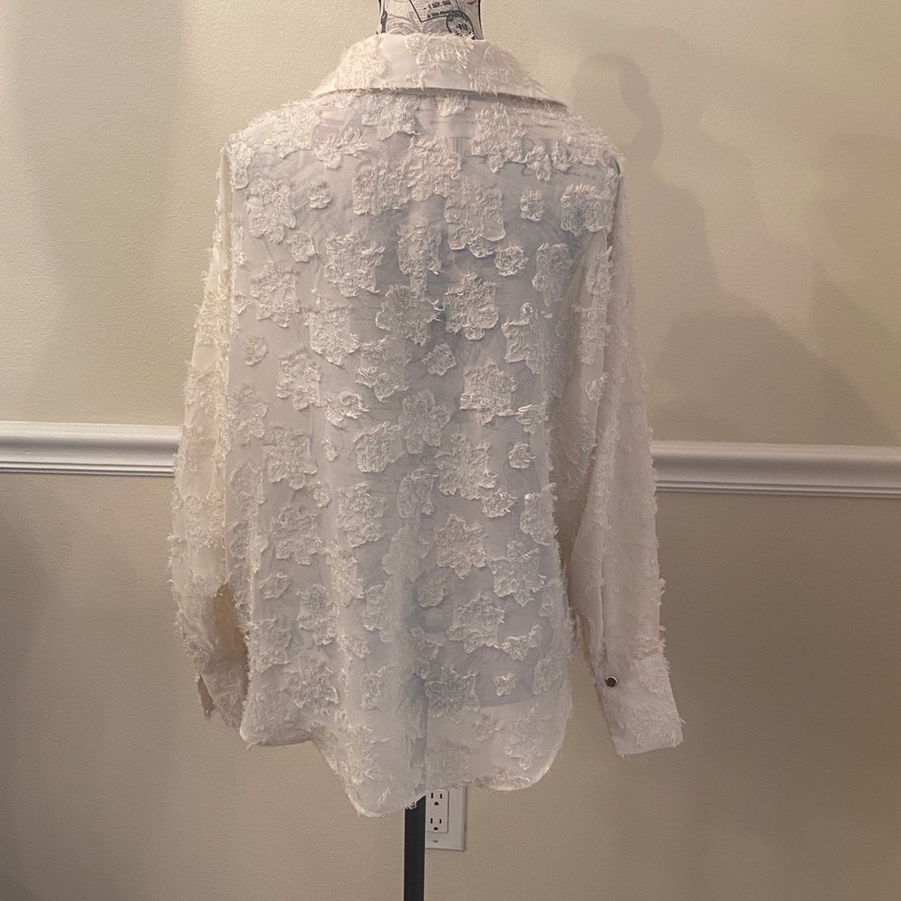 Zara Textured Floral Blouse Cream Ivory Button Front Romantic Boho Top Size M - Picture 6 of 9